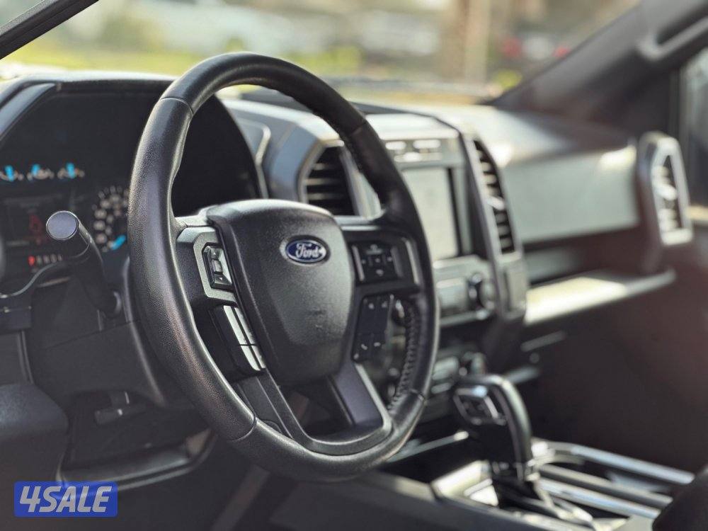 للبيع وانيت فورد FX4 ماشي ١٢٩ الف كيلو6