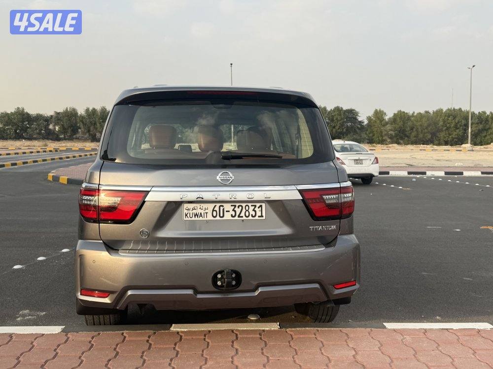 للبيع باترول تيتانيوم2021 صبغ الوكاله3