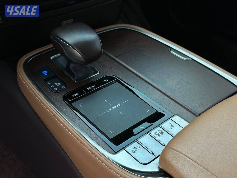 لكزسLS500 TURBO موديل2019 عداد83الف وارد الساير سيرفس منتظم10