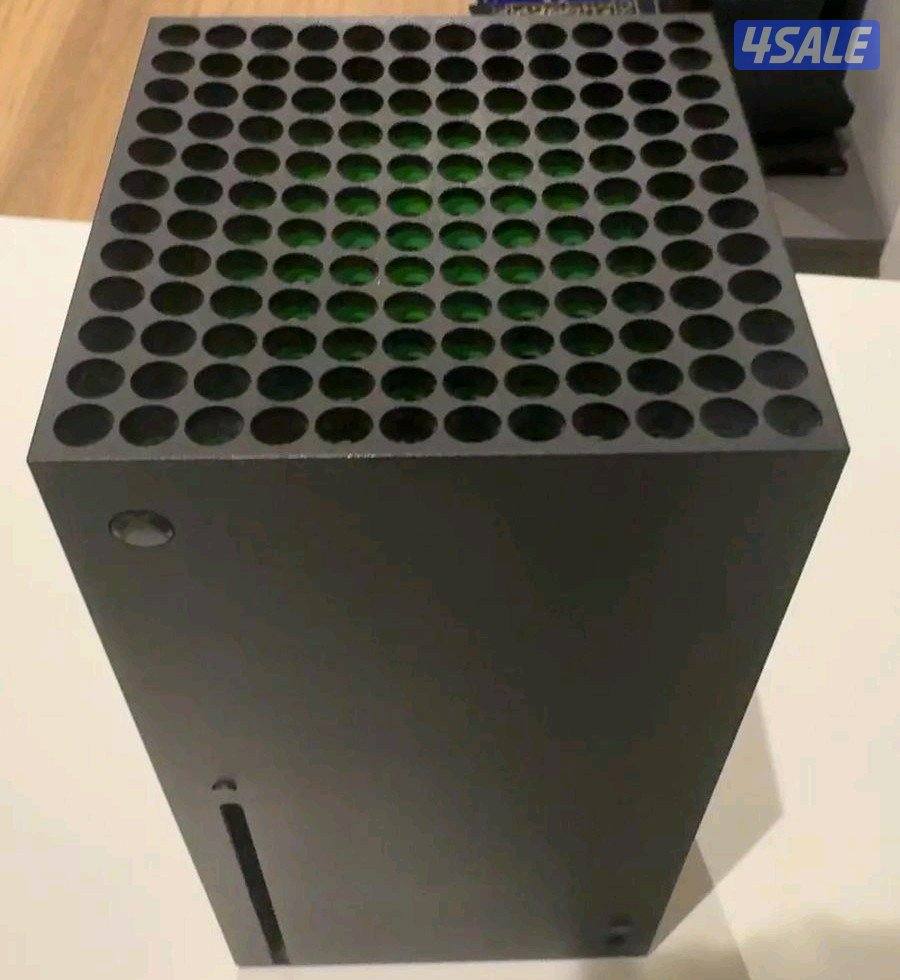 نبيع جميع اجهزه البلايستيشن فور والفايف جديد ومستعل5