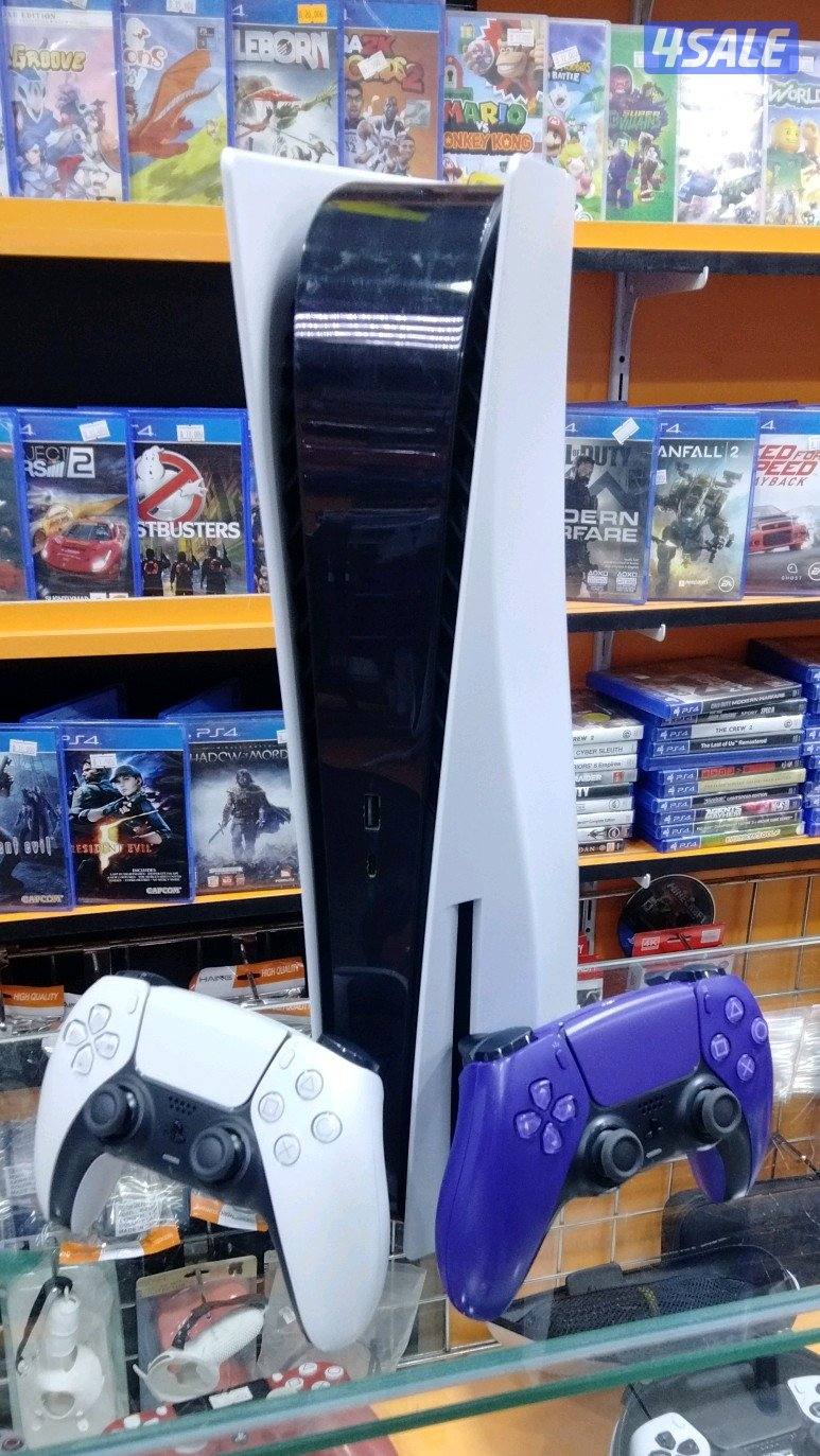 نبيع جميع اجهزه البلايستيشن فور والفايف جديد ومستعل4