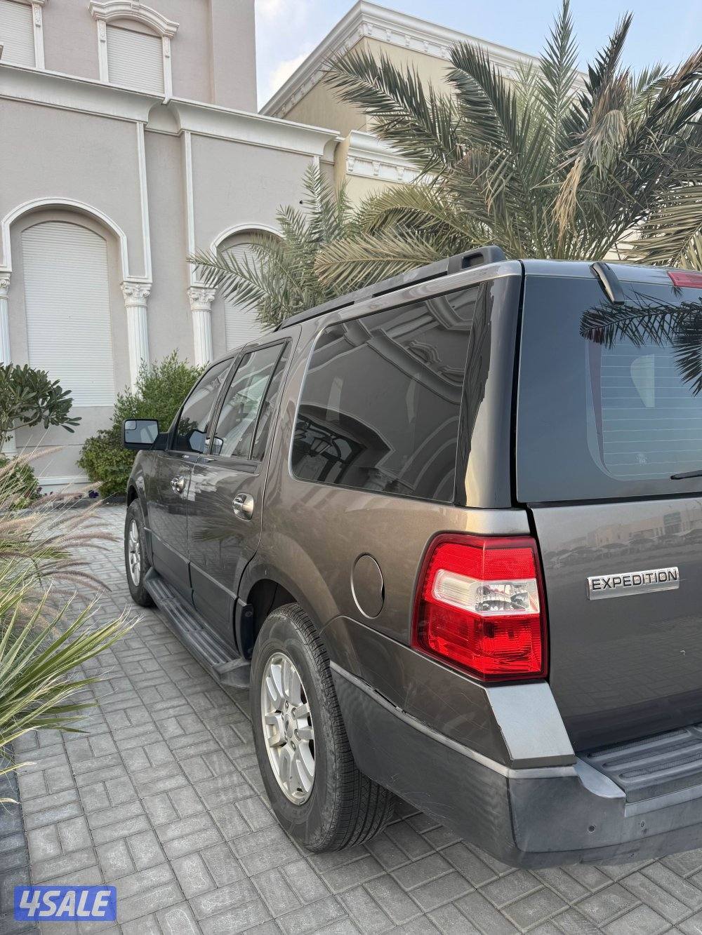 للبيع فورد اكسبدشن 2014 بحالة جيده جدا شرط الفحص قير مكينه شاصي8