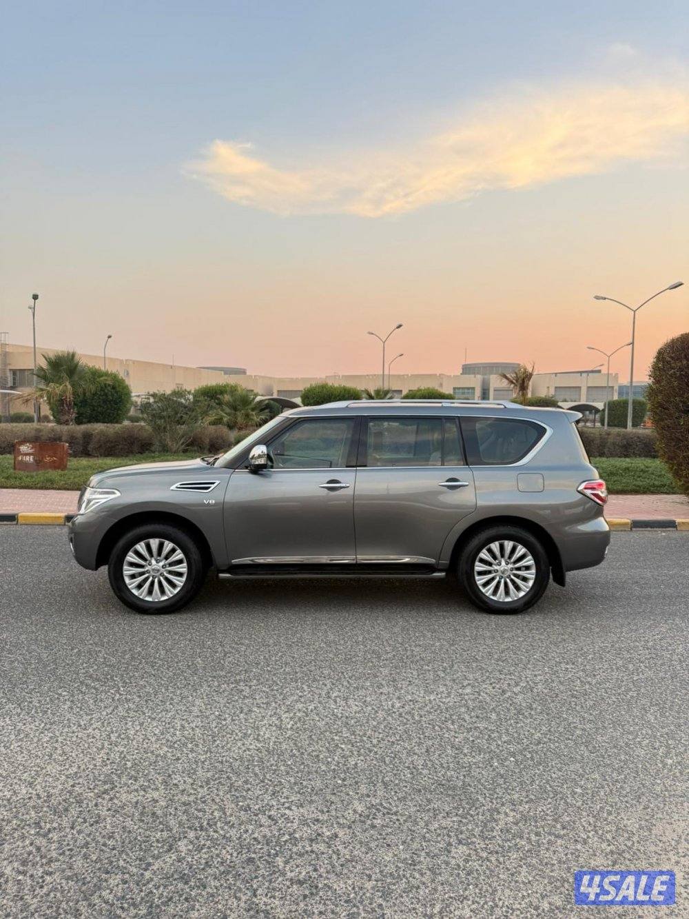 باترول بلاتينوم 2014 المالك الاول عداد 190 قمه بالنظافه شرط الفحص0