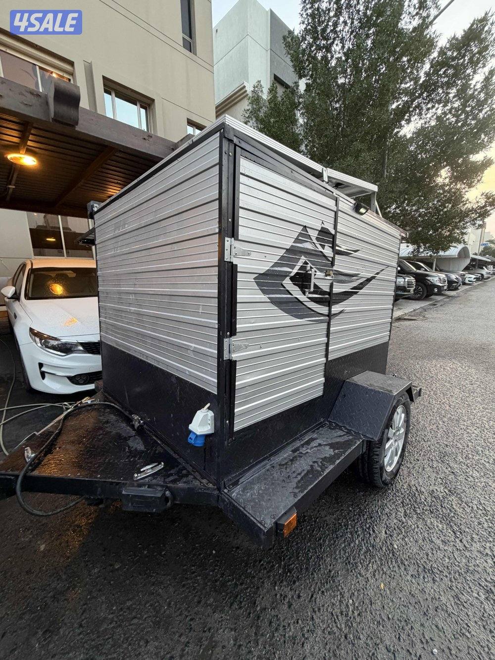 للبيع كرفان أوف رود للكشتات و السفر عالطاقة الشمسة1