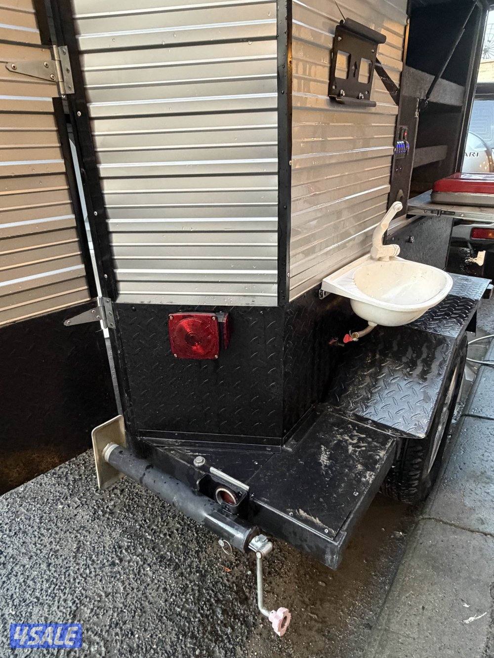 للبيع كرفان أوف رود للكشتات و السفر عالطاقة الشمسة3