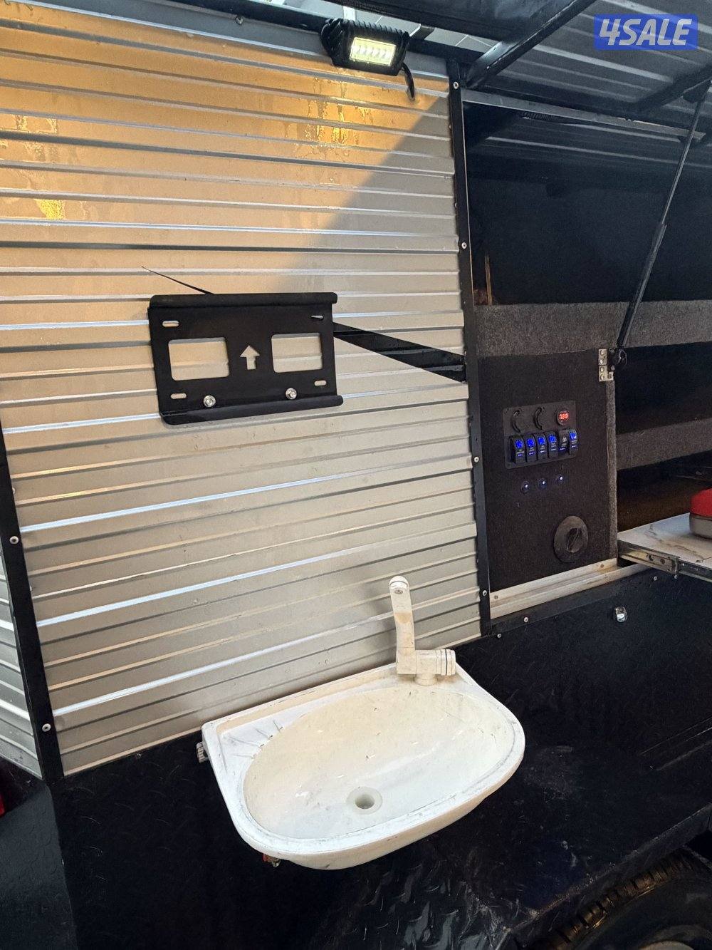 للبيع كرفان أوف رود للكشتات و السفر عالطاقة الشمسة6