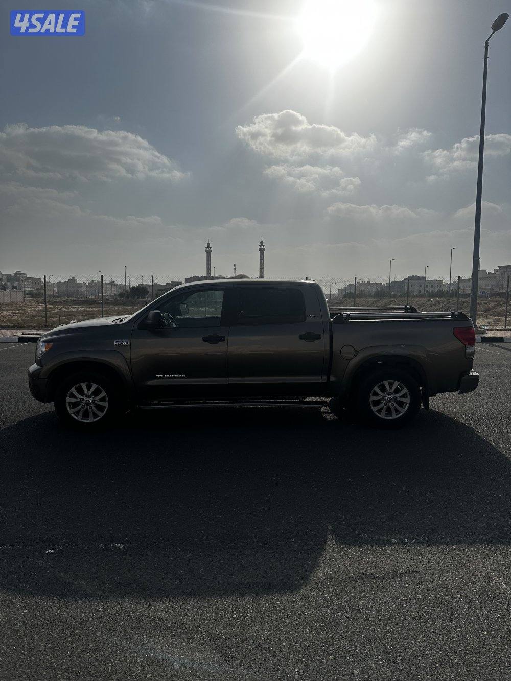 للبيع تاندرا ٢٠٠٨ شرط الفحص مصبوغ عام تجميلي ماشي ٣٩٠ الف تلفون ٥٥٣١٥٨0