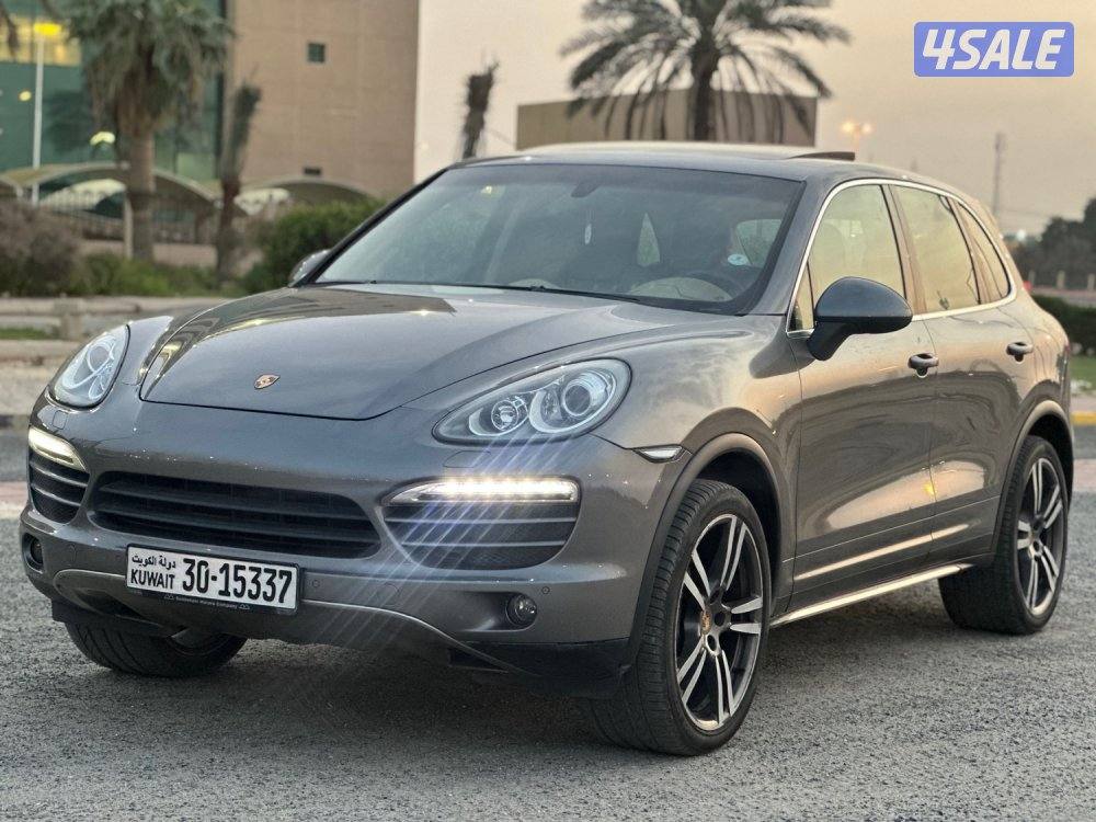 للبيع بورش كايين ماشي ١٣٨ الف كيلو وارد الوكالة بهبهاني1