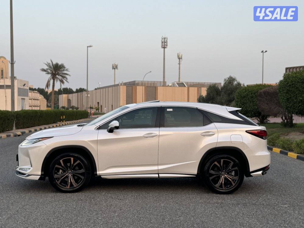 لكزس RX350 موديل 2021 صبغ الوكاله تحت الكفاله8