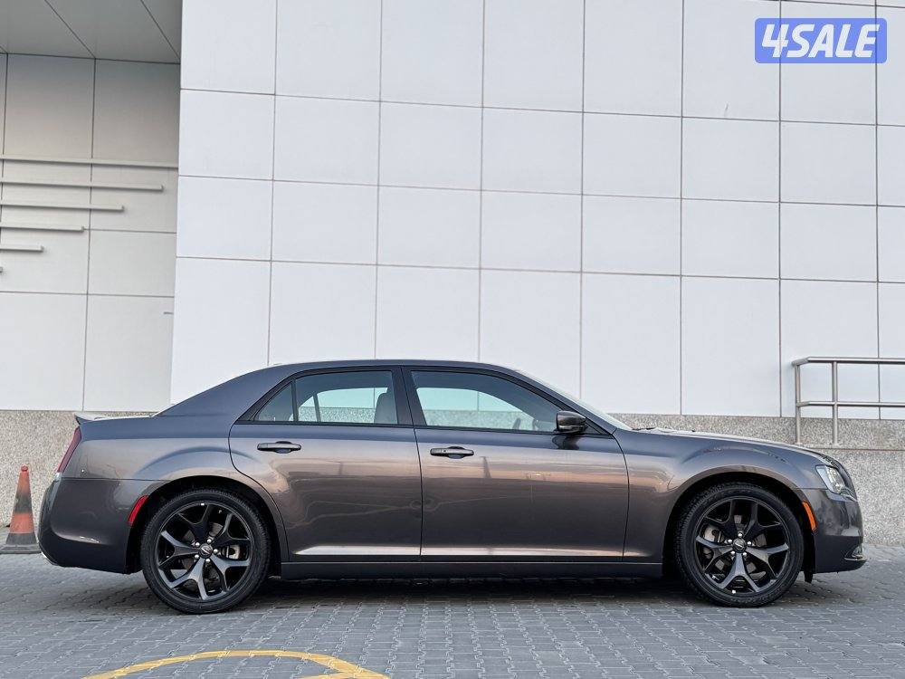 للبيع كرايزلر S 300 موديل 20231