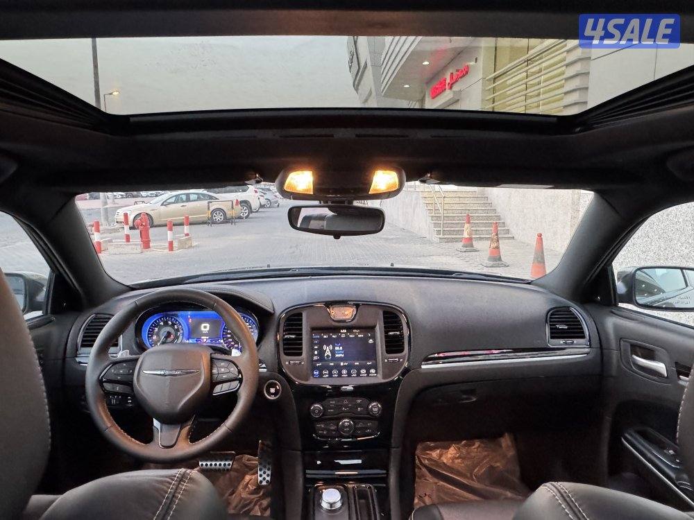 للبيع كرايزلر S 300 موديل 20236