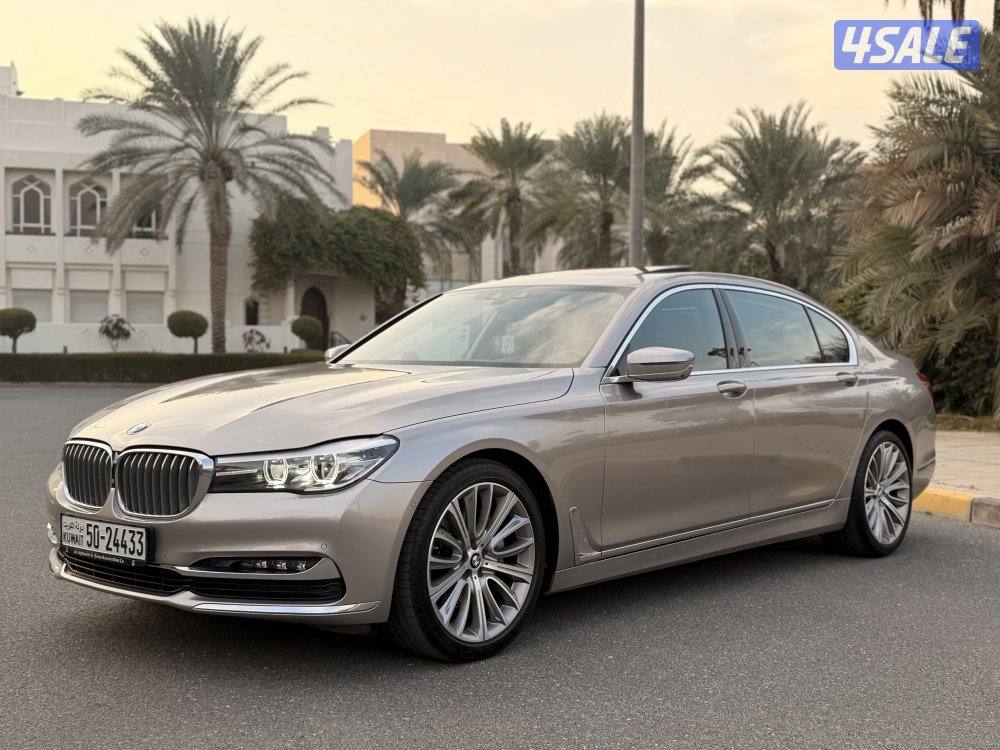 للبيع BMW 740 LI عداد 49 الف وارد الغانم0