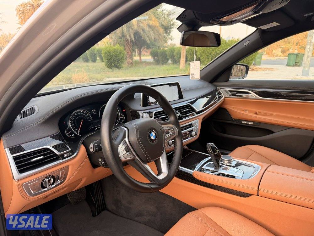 للبيع BMW 740 LI عداد 49 الف وارد الغانم6