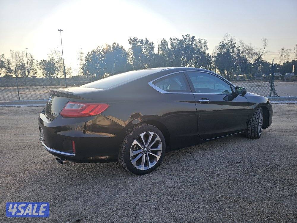 للبيع هوندا أكورد كوبيه 20133