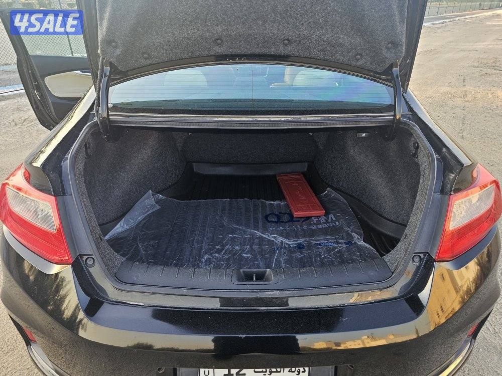 للبيع هوندا أكورد كوبيه 20134