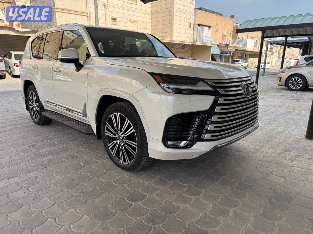 الدرجه الاولى موديل 2024 ماشي 37 الف وارد الساير0