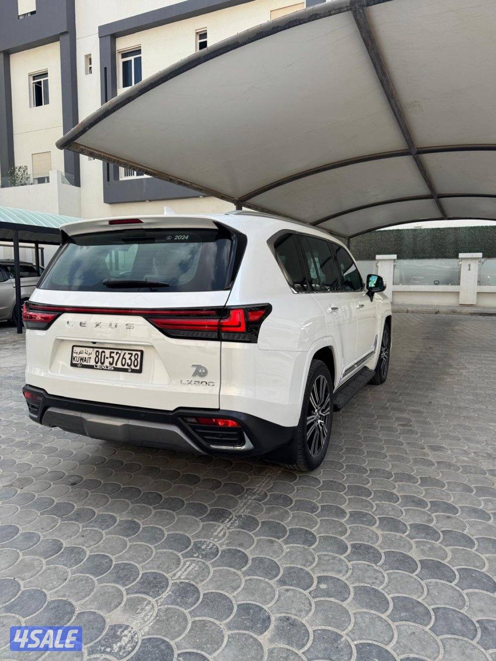 الدرجه الاولى موديل 2024 ماشي 37 الف وارد الساير2