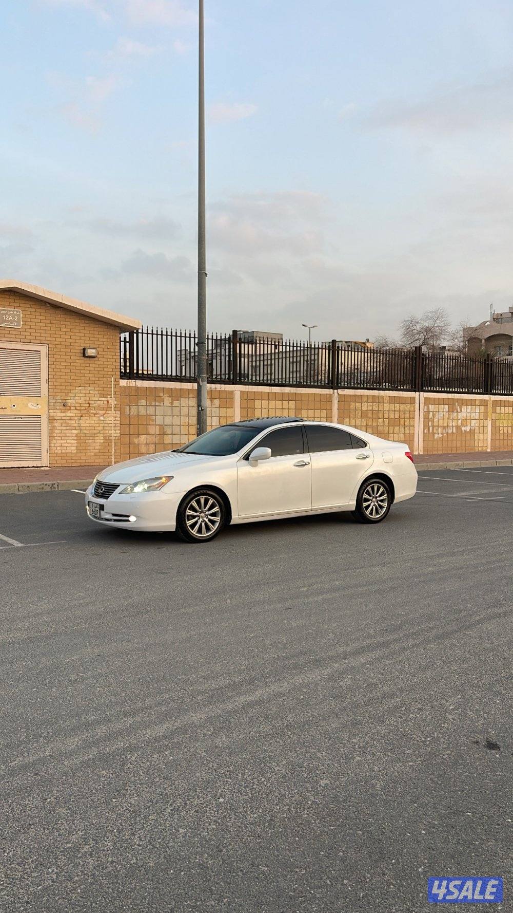 للبيع لكزس es350 موديل 2008 درجه اولى ( الفل ) عداد الممشى ( 206 )0