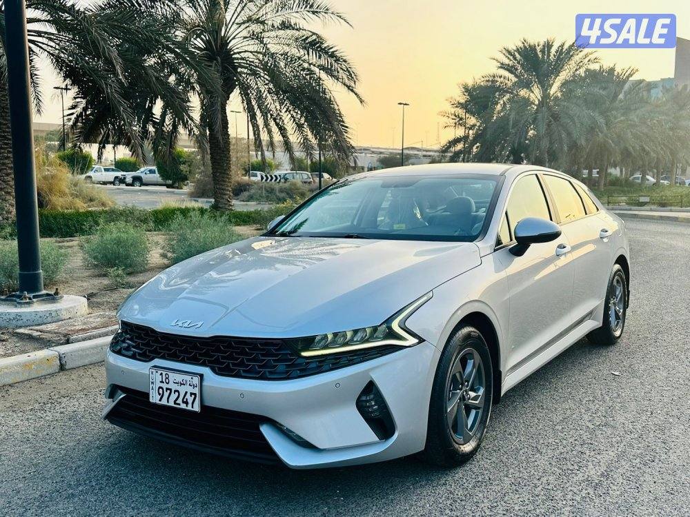 للبيع K5 موديل 2021 بحالة الوكاله1