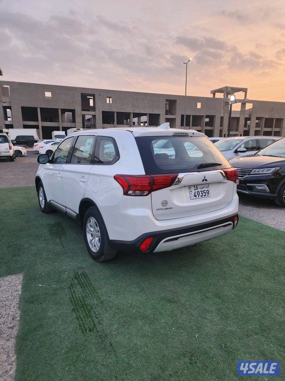 متسوبيشي اوتلاندر3