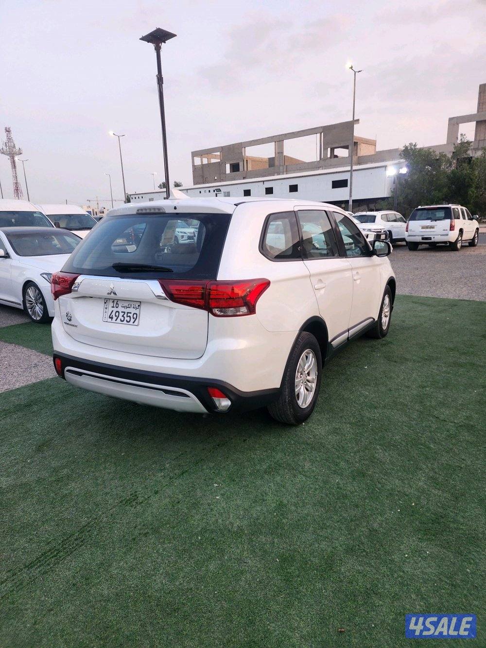 متسوبيشي اوتلاندر5