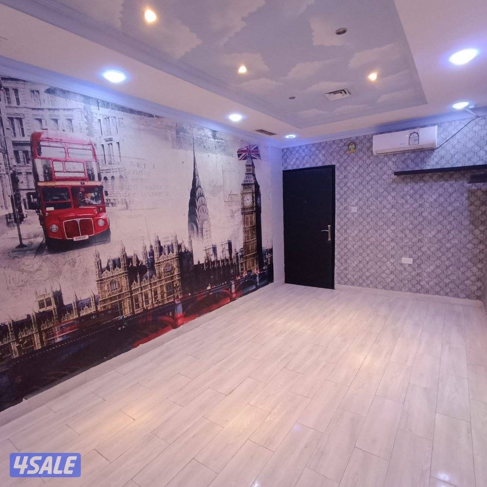 شقةغرفةصالةسوبرلوكس حمام مطبخ كبيرباركية ورق جدران مصفط متوفرة3