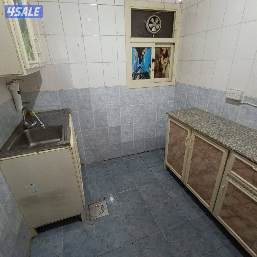 شقةغرفةصالةسوبرلوكس حمام مطبخ كبيرباركية ورق جدران مصفط متوفرة7