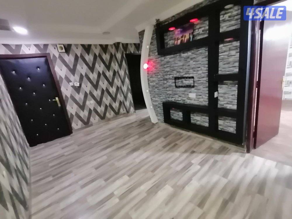 شقةغرفةصالةسوبرلوكس حمام مطبخ كبيرباركية ورق جدران مصفط متوفرة10