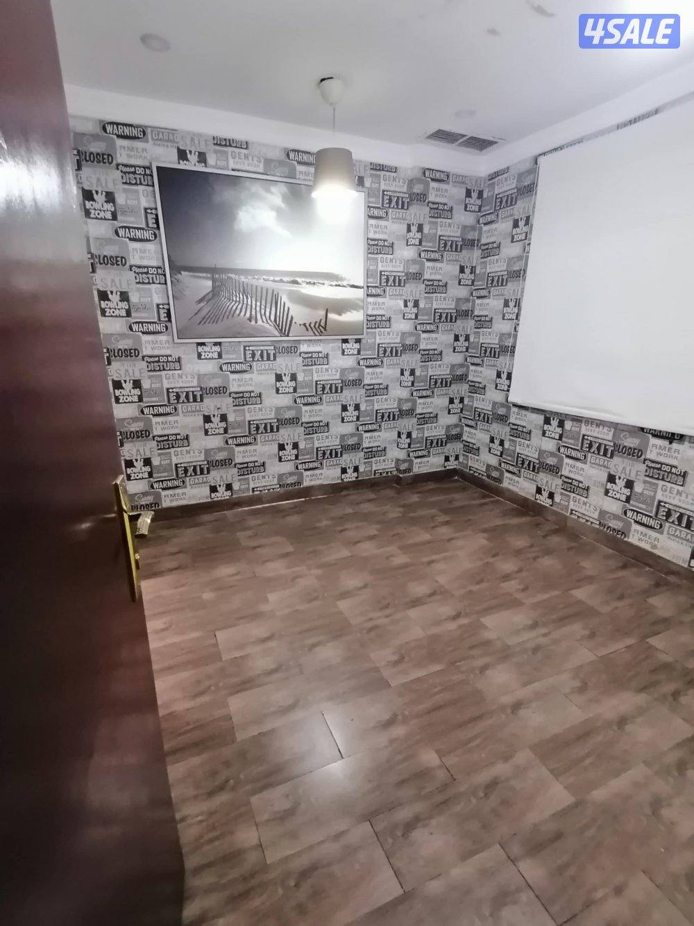 شقةغرفةصالةسوبرلوكس حمام مطبخ كبيرباركية ورق جدران مصفط متوفرة11