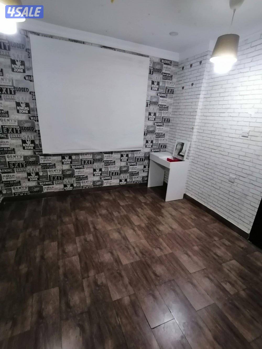 شقةغرفةصالةسوبرلوكس حمام مطبخ كبيرباركية ورق جدران مصفط متوفرة13