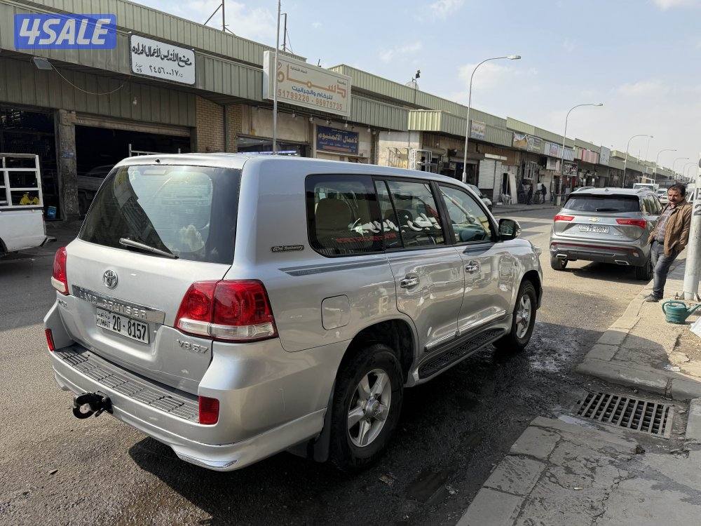 للبيع لاندكروز  GXR وارد قطر v6 شرط الفحص قير مكينه شاصي 20100