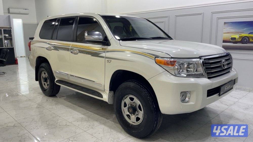 للبيع لاند كروزر 2012  VXR سبير علاق0