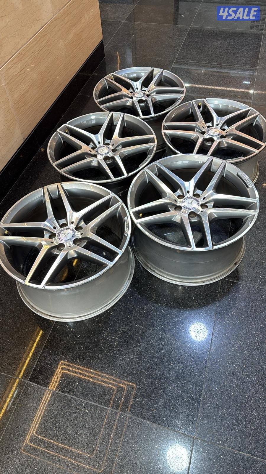 للبيع 5 رنجات مقاس 19 عرضين شرط الفحص والسعر نهائي 2502