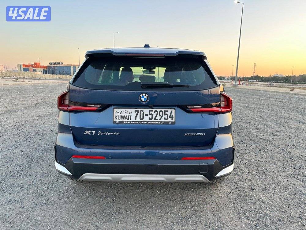 BMW X1 موديل ٢٠٢٣ تحت الكفالة و صبغ وكالة5