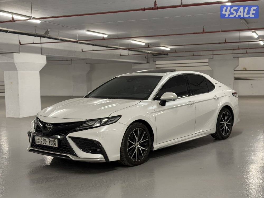 كامري الفل سبورت 6 سلندر موديل 2023 عداد قليل صبغ وكاله تحت الكفاله0