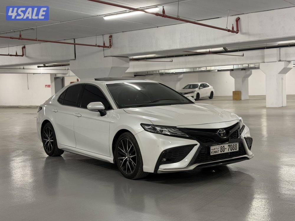 كامري الفل سبورت 6 سلندر موديل 2023 عداد قليل صبغ وكاله تحت الكفاله12