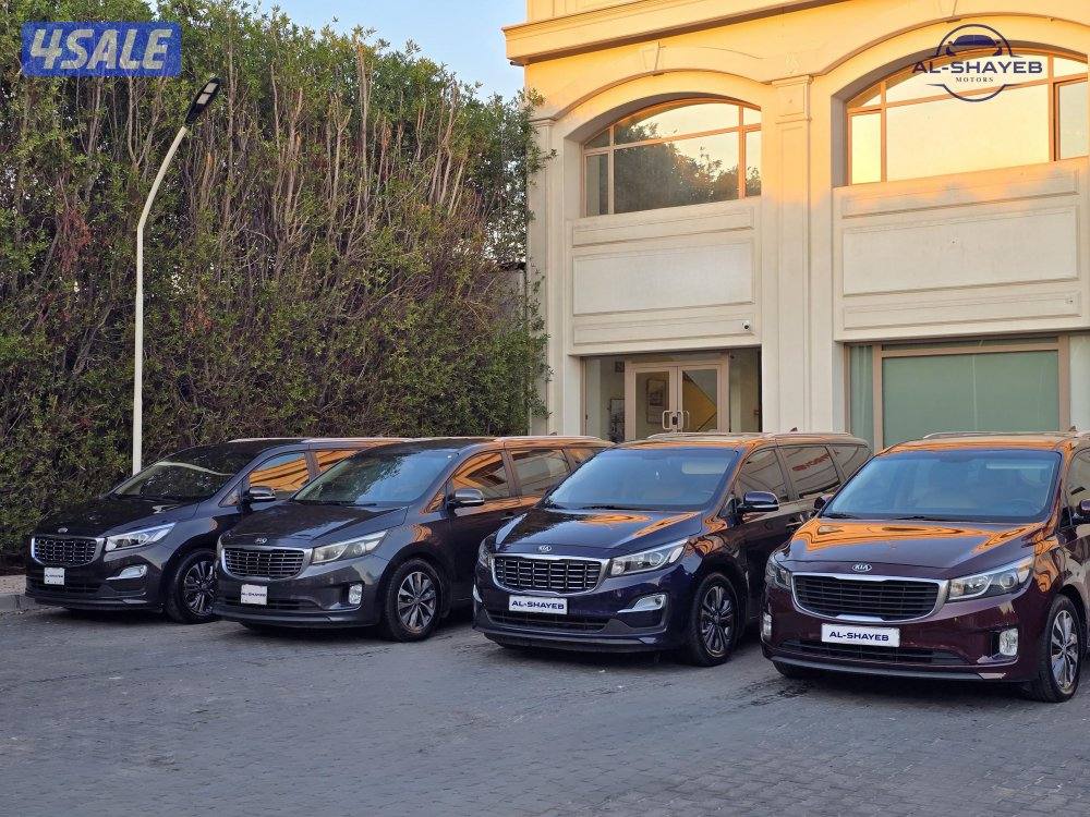 كيا كارنفال موديلات مختلفة1