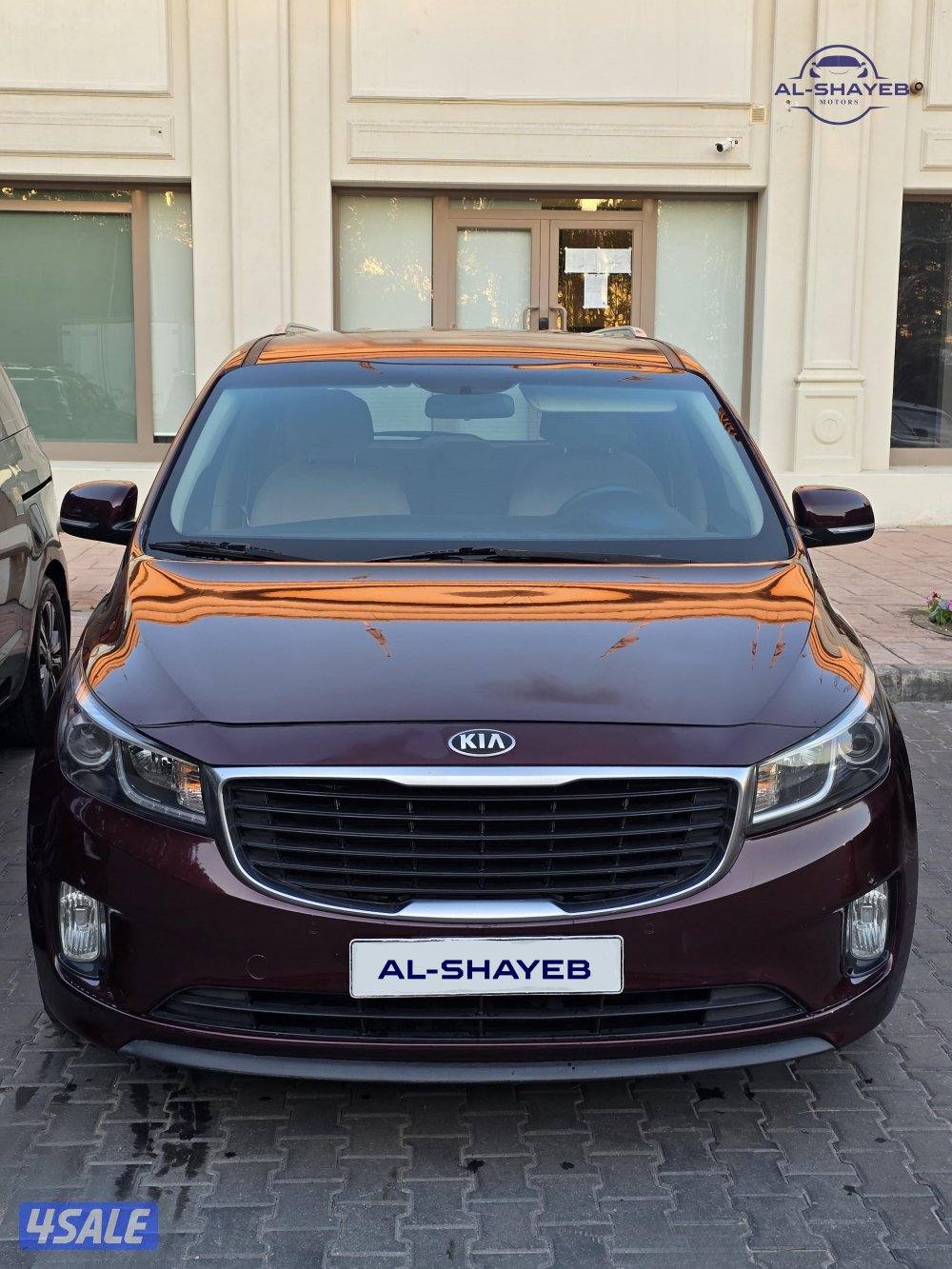 كيا كارنفال موديلات مختلفة4