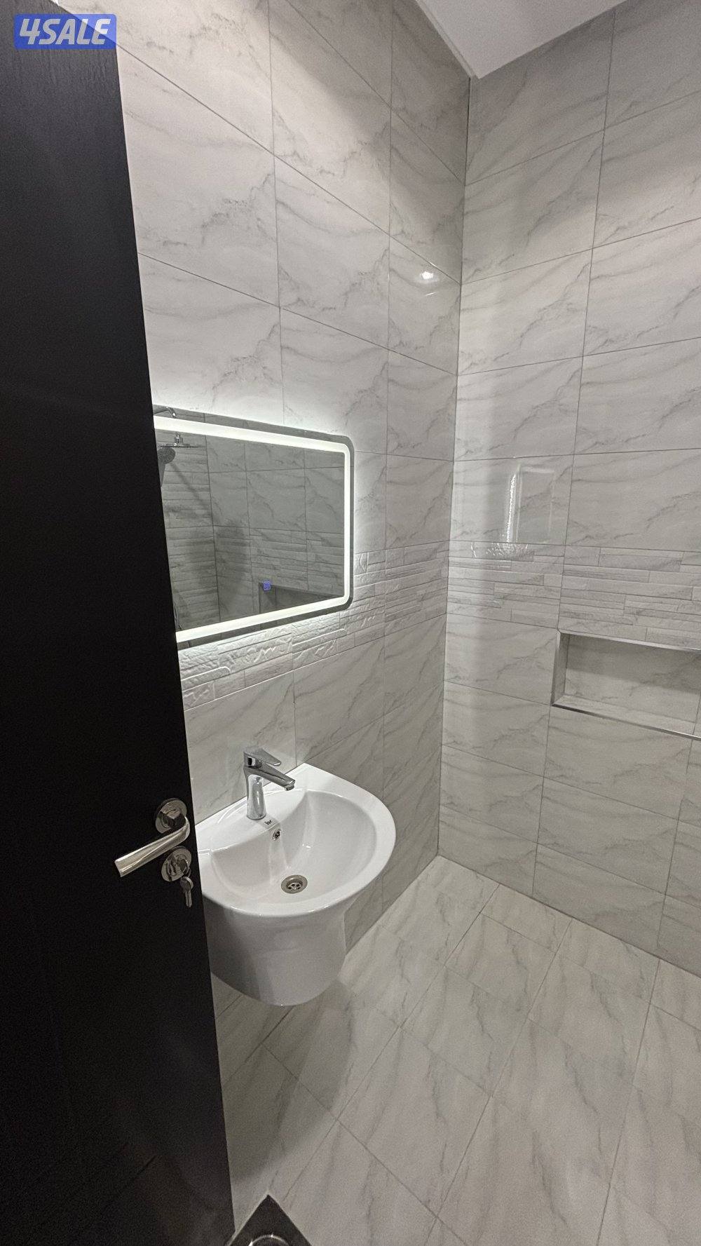 للاجار شقة في جابر الاحمد جديده8