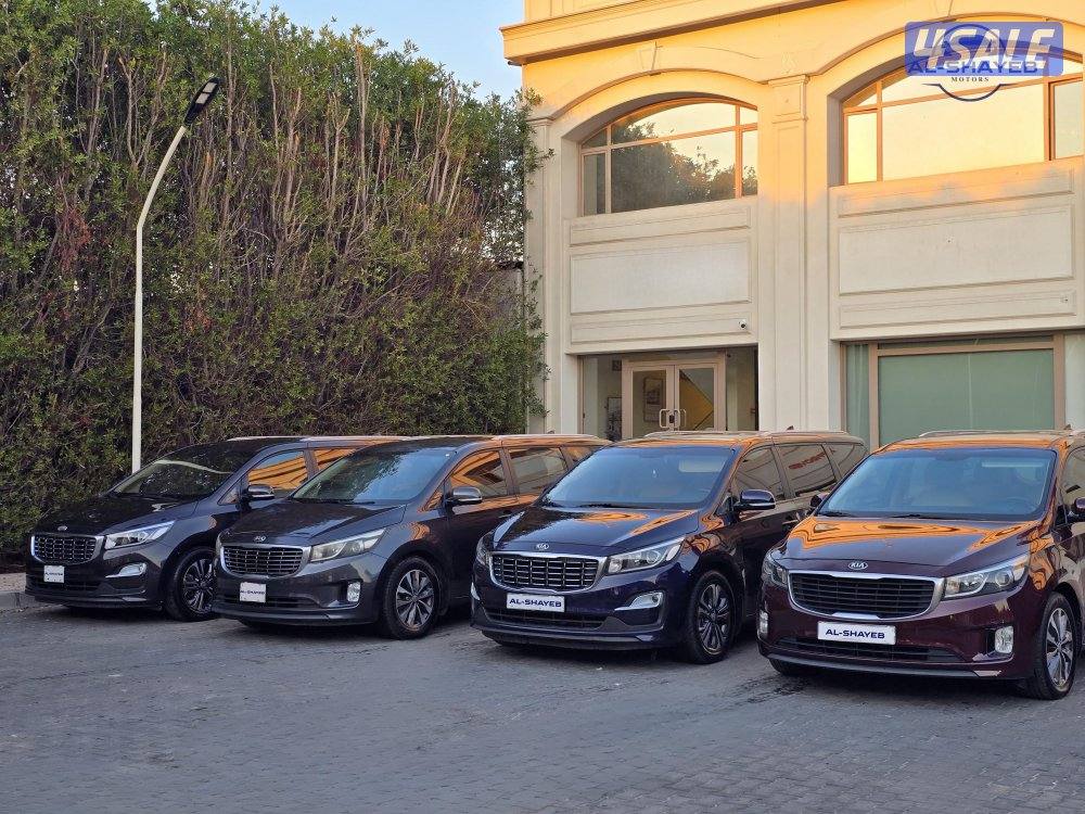 كيا كارنفال موديلات مختلفة1