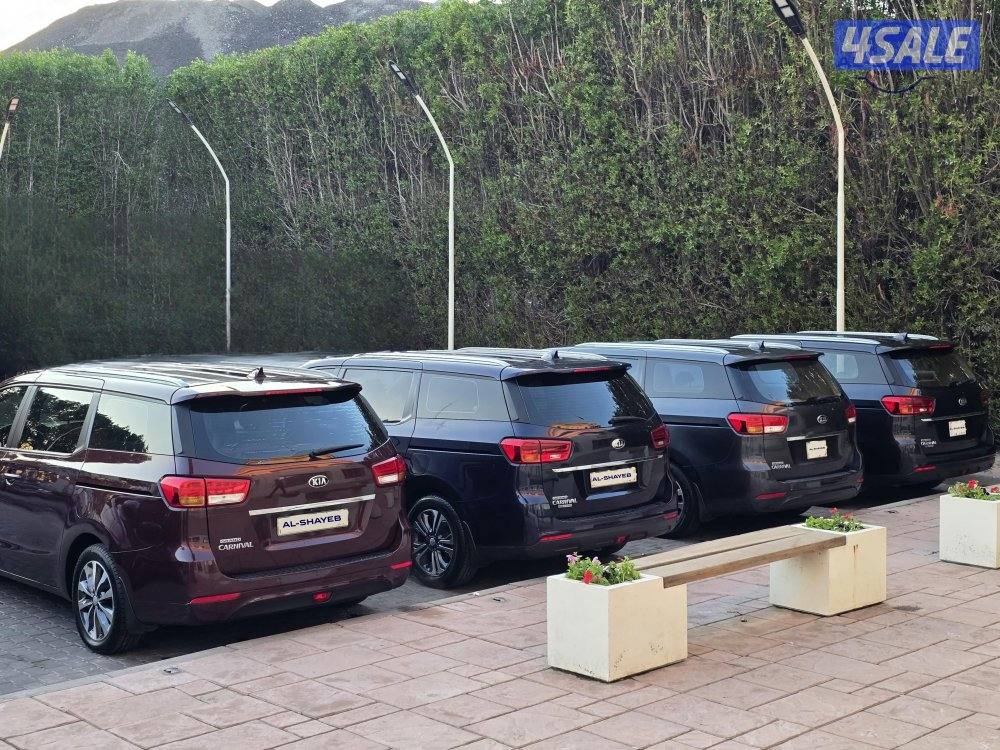 كيا كارنفال موديلات مختلفة2