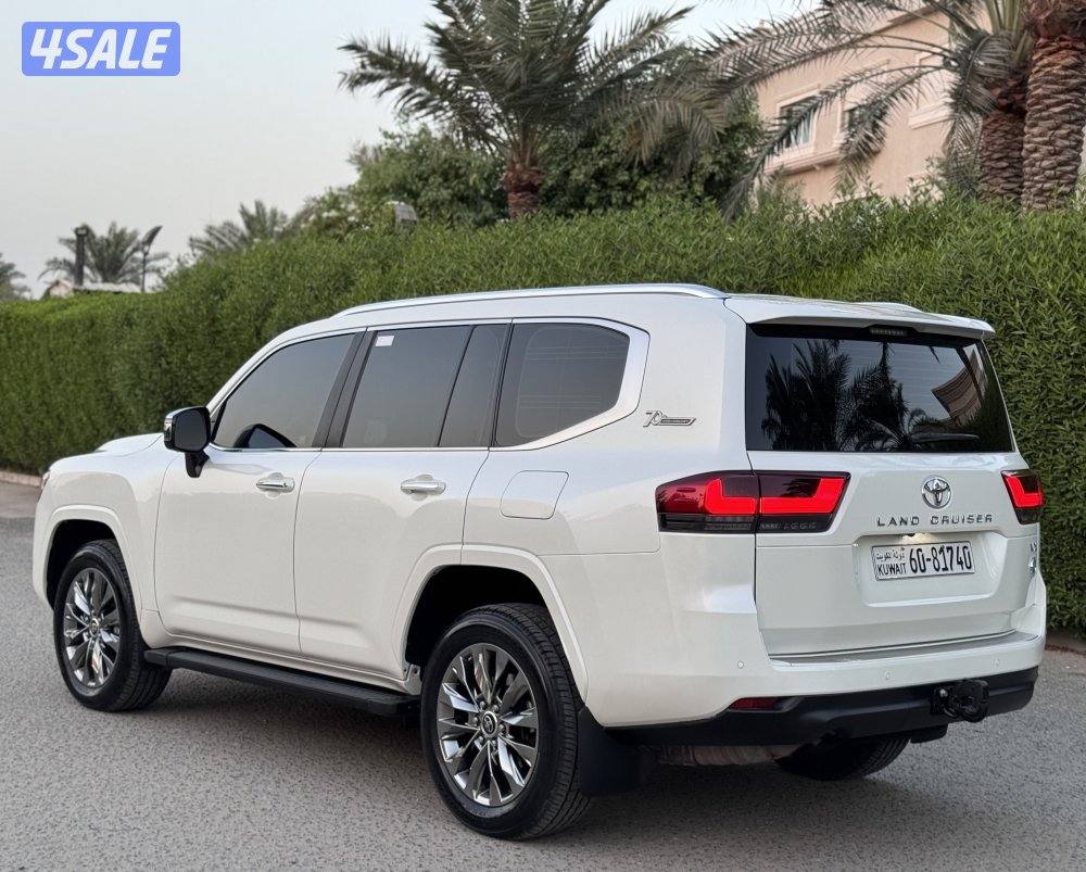 لاندكروزر 2022 VX ماشي 38 الف2