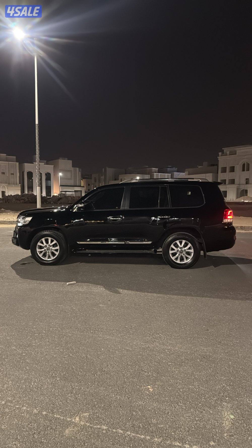 لاندكروزر  الساير سيرفس وكالة 2019GXR7