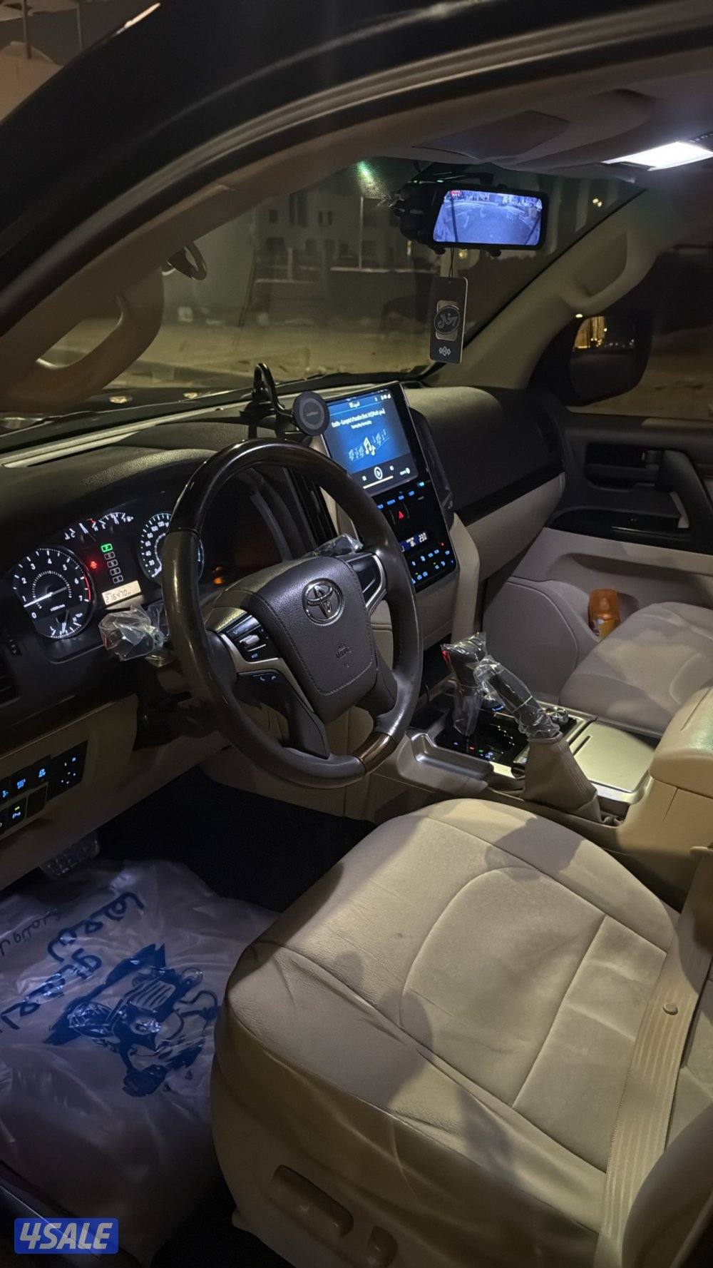 لاندكروزر  الساير سيرفس وكالة 2019GXR8