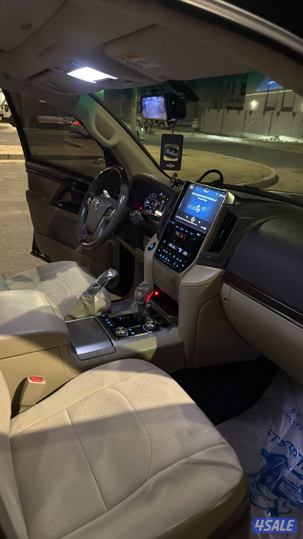 لاندكروزر  الساير سيرفس وكالة 2019GXR9