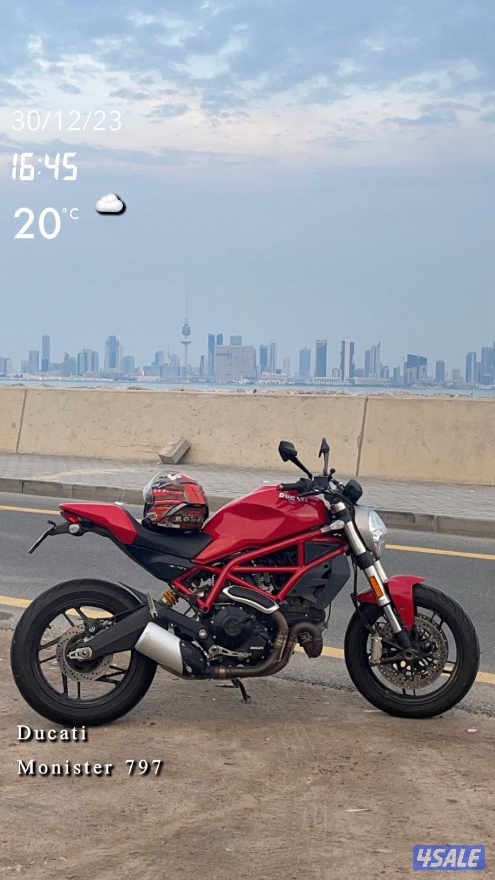 Ducati monster 7970