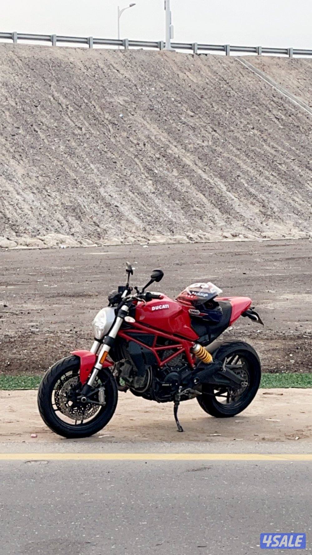 Ducati monster 7971