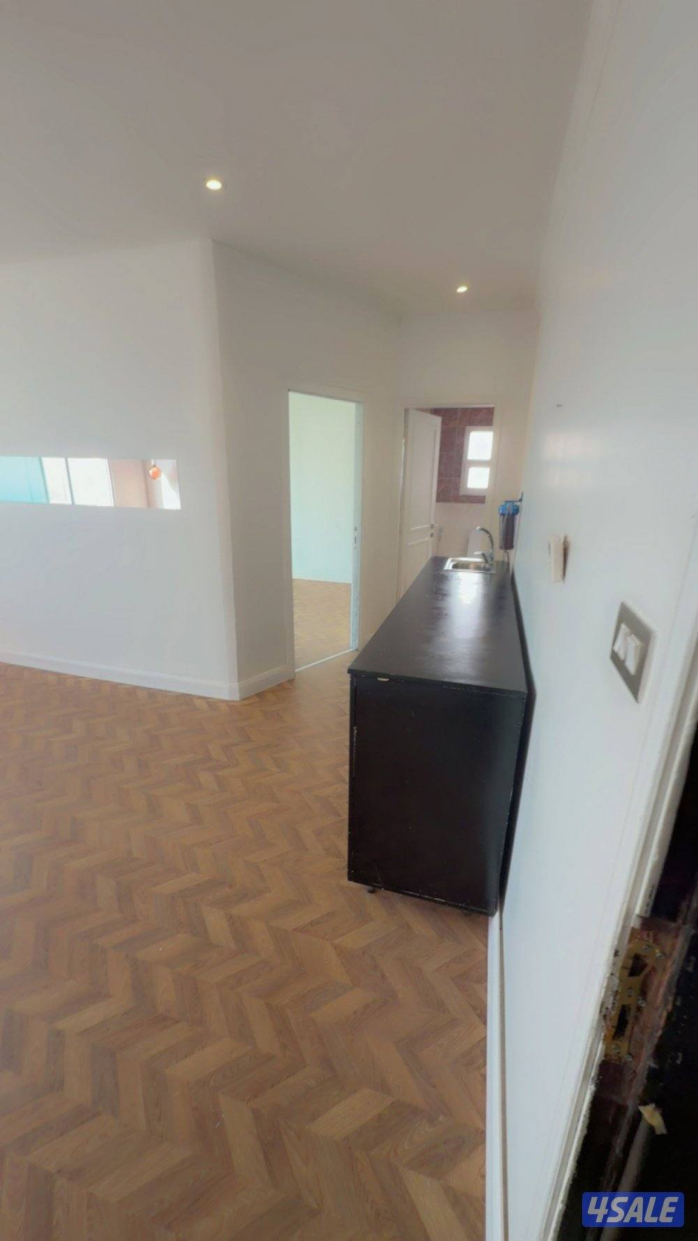 شقه الشعب البحري ويوجد استوديوهات غرفه حمام مطبخ تحضيري1