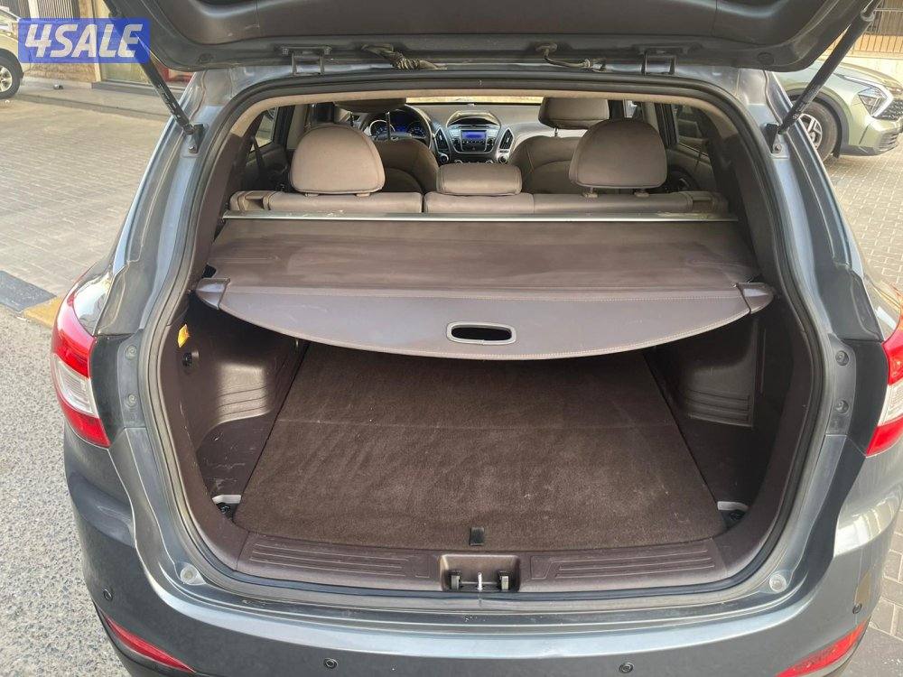 هيونداي توسان ٢٠١٦ بحاله ممتازه جدا ٢٠٠٠ سي سي عداد ١١٩ ألف8