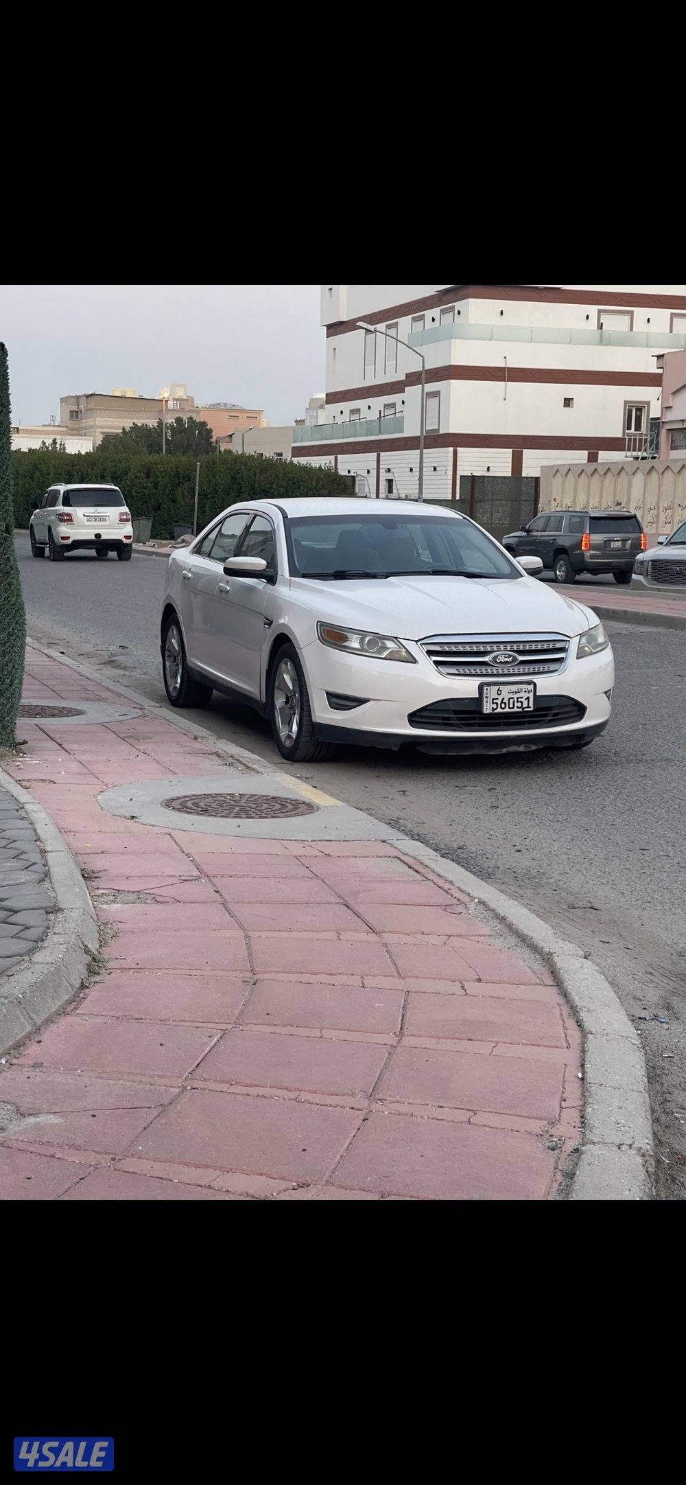فورد توروس 2011 ماشي 191000 بحالة ممتازة4